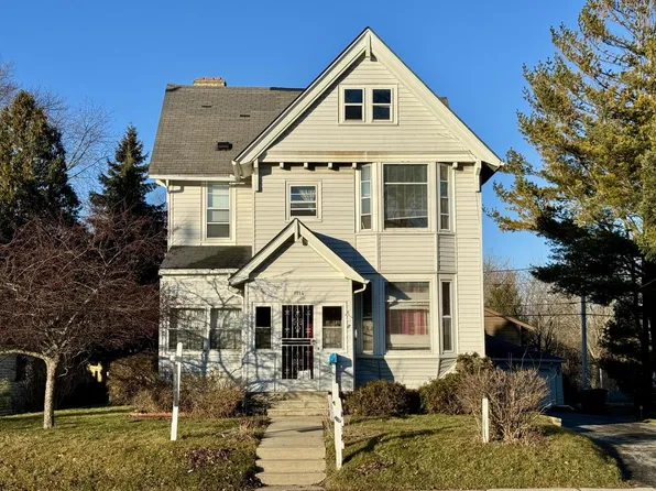 1114 North Chicago AVENUE, South Milwaukee, WI 53172