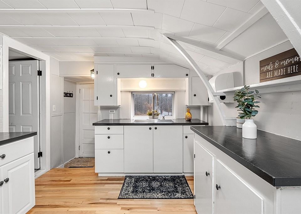 312 Leominster Rd, Lunenburg, MA 01462 Zillow