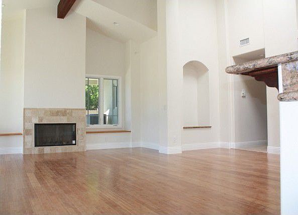 2nd image of 11 Violet Ln