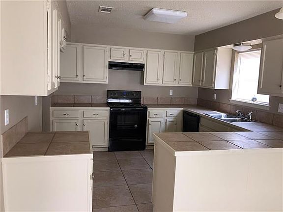 4th image of 1621 E Frisco Dr