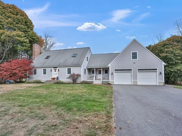 22 Algerine St, Berkley, MA 02779