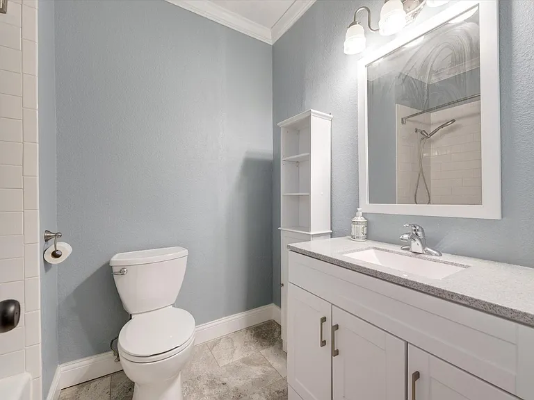 2420 Fawkes Ln — Photo 36