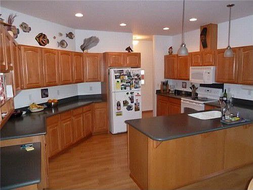 3rd image of 2502 Crestridge Dr NW