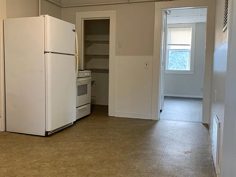 11 Atwood Ct #5 — Photo 6