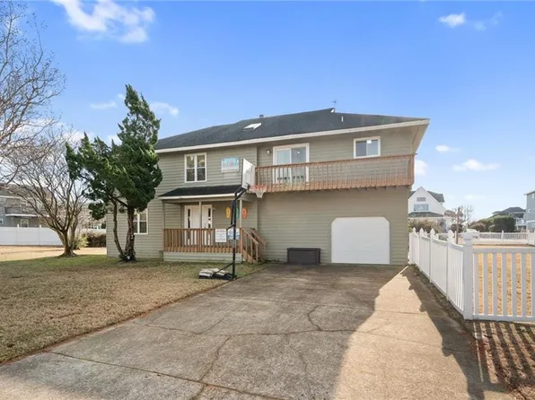 313 Pike Cir, Virginia Beach, VA 23456