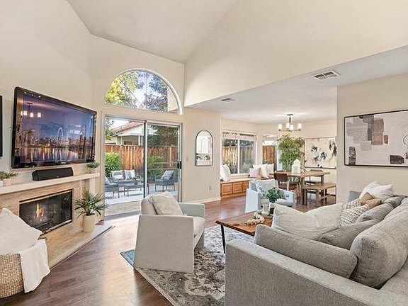 4th image of 2101 Ornellas Dr