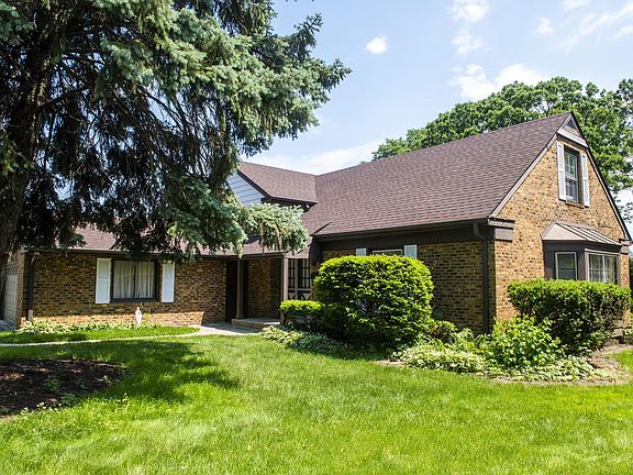 3rd image of 8701 Lynwood Dr