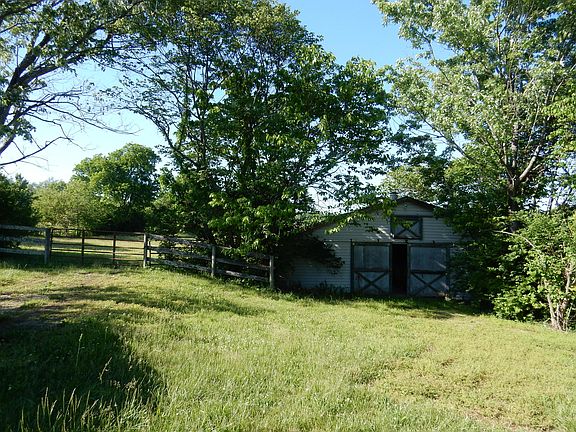 2nd image of 3770 Delaney Ferry Rd