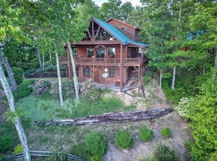807 Cherokee Dr, Mountain City, TN 37683