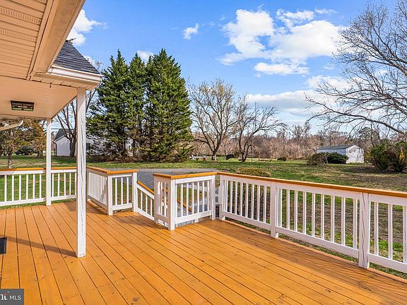 5th image of 5485 Solomons Island Rd