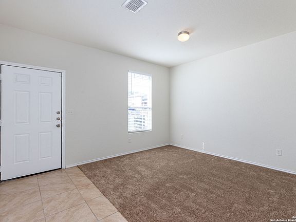 3rd image of 3815 Hawthorn Bend
