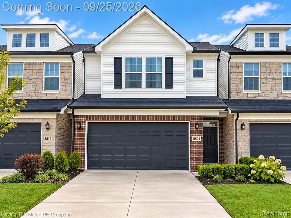 5521 E Spaniel Dr