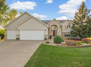 16717 Firestone Ct, Farmington, MN 55024