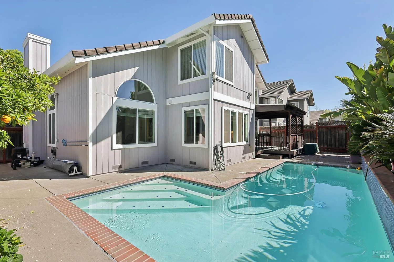 1422 Roman Dr - Photo 2