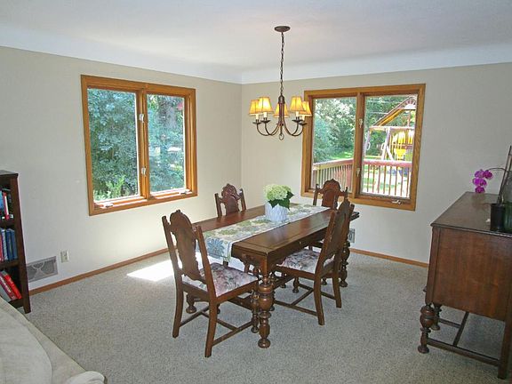 5th image of 2440 Anthony St