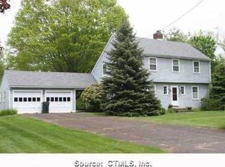 3 Blueberry Ln, Old Saybrook, CT 06475