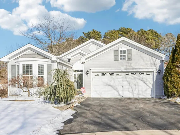 127 Newcastle Ct, Galloway, NJ 08205