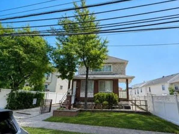 973 Targee St, Staten Island, NY 10304