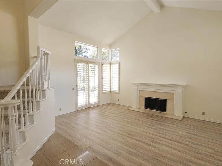 2162 Ventia — Photo 12