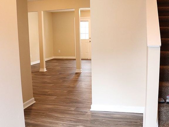 4th image of 8373 Carlington Ln