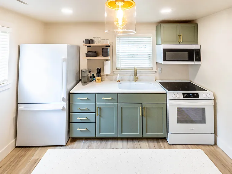 240 N 24th St #2 — Photo 4