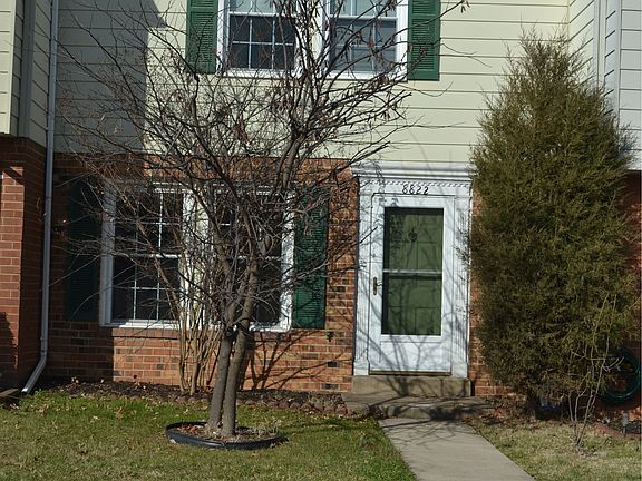 2nd image of 8822 Oak Hollow Ct