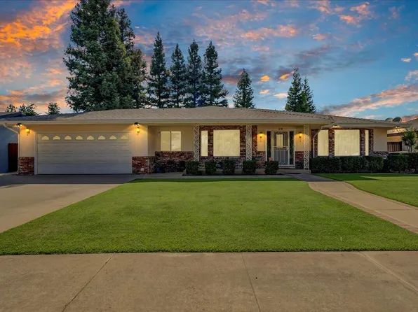 45 Lyon Avenue, Sanger, CA 93657