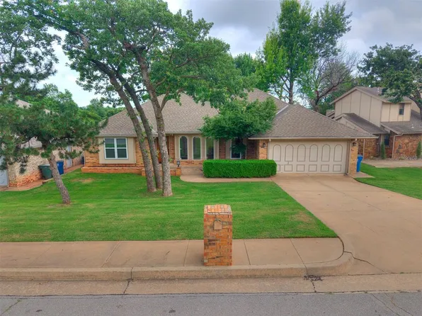 908 Carfax Rd, Edmond, OK 73034