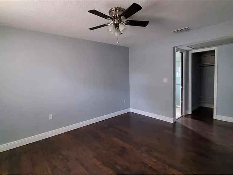 2267 Coventry Dr — Photo 17