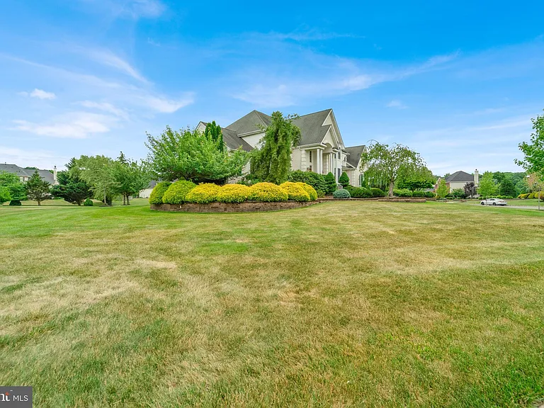 19 Meadowlark Dr — Photo 64