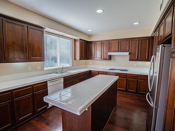 5th image of 28913 Old Adobe Ln