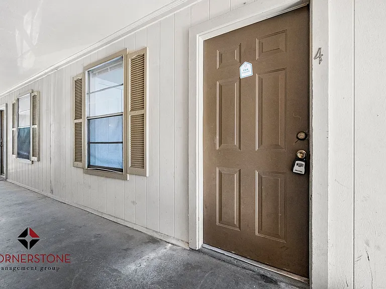 445 W Parker Blvd #4 — Photo 12