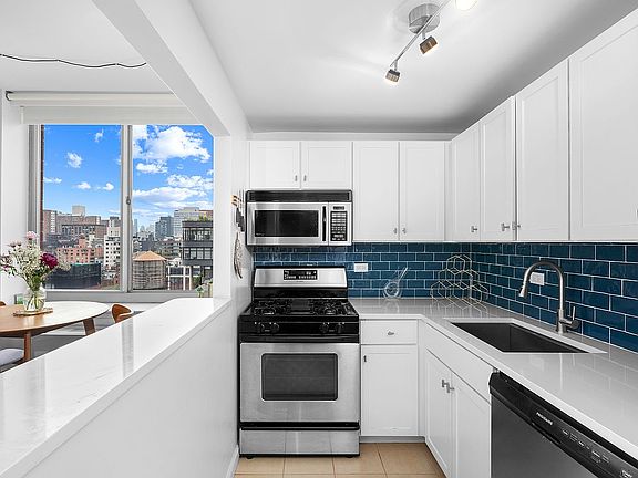 4th image of 520 W 23rd St APT 14A