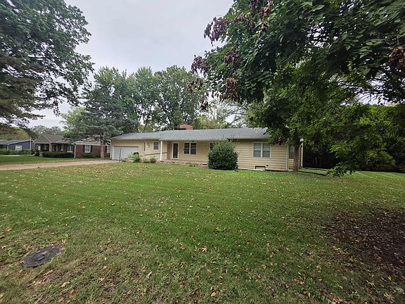 3rd image of 746 Harvard Ave