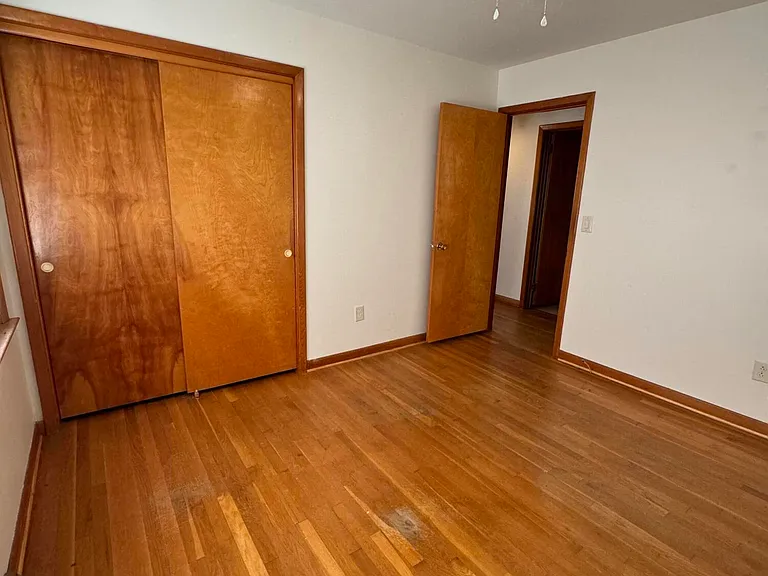 4220 Oakridge Dr — Photo 9
