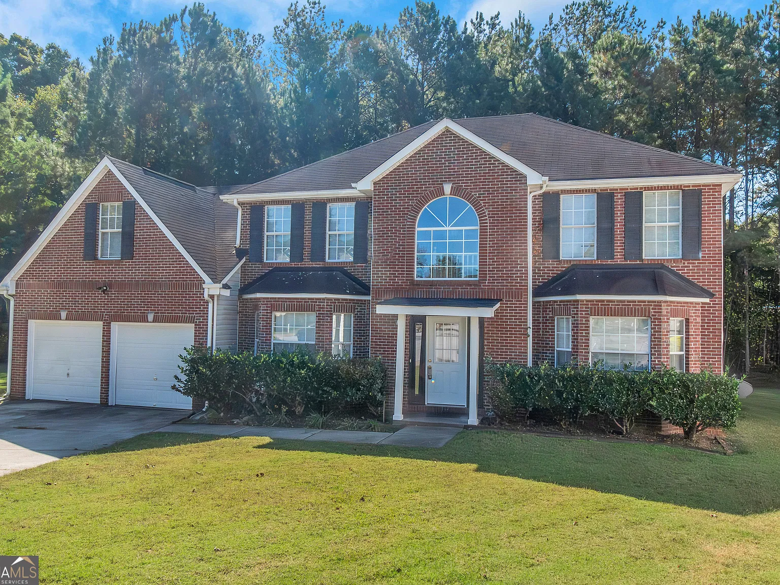4 bed, 2.5 bath, 3174 sqft, $2,195 — Photo 2