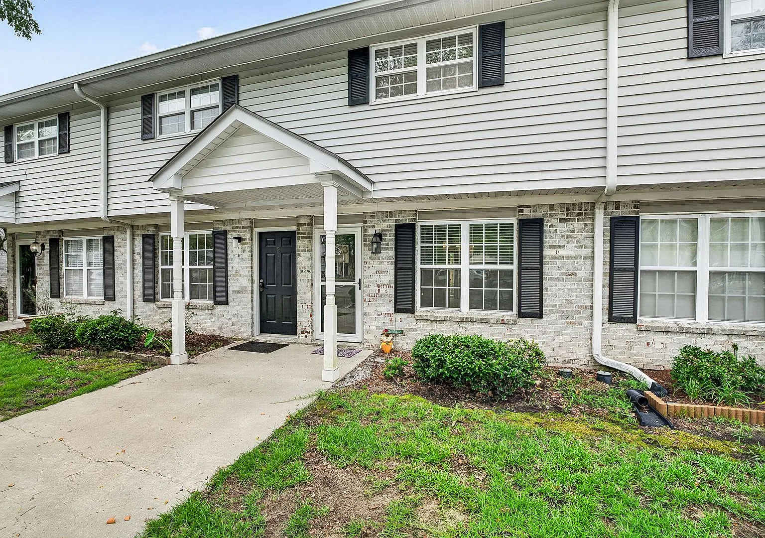 Convenient West Ashley Living Near the Greenway — Photo 2