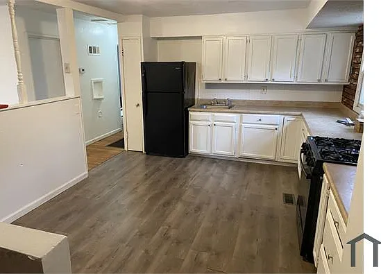 3 bed, 844 sqft, $1,500 — Photo 2