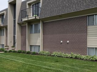 343 S 78th St, Omaha, NE 68114