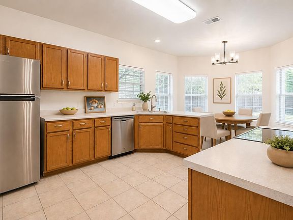 5th image of 12508 Mixson Dr