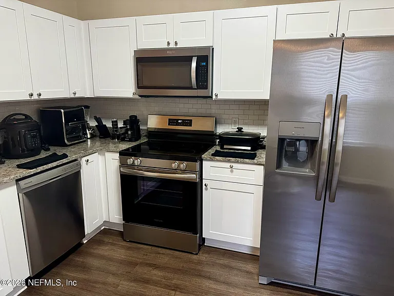 7946 Melvin Rd — Photo 6