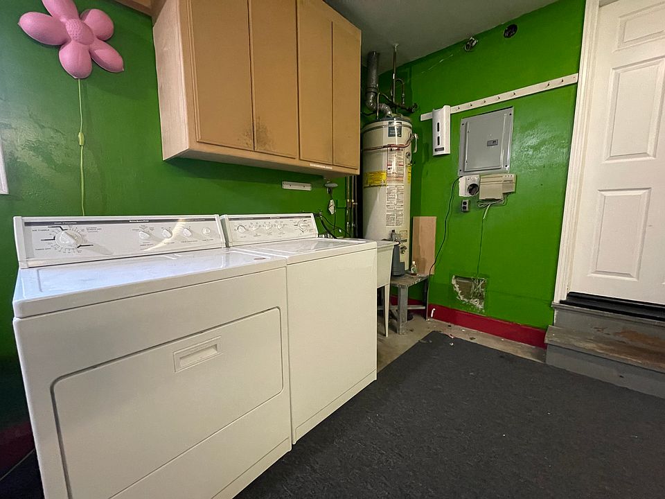 1st image of 44769 Parkmeadow Dr
