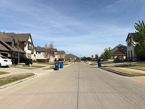 4th image of 2104 Homestead Dr