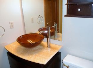 33 Amherst Rd, Merrimack, NH 03054