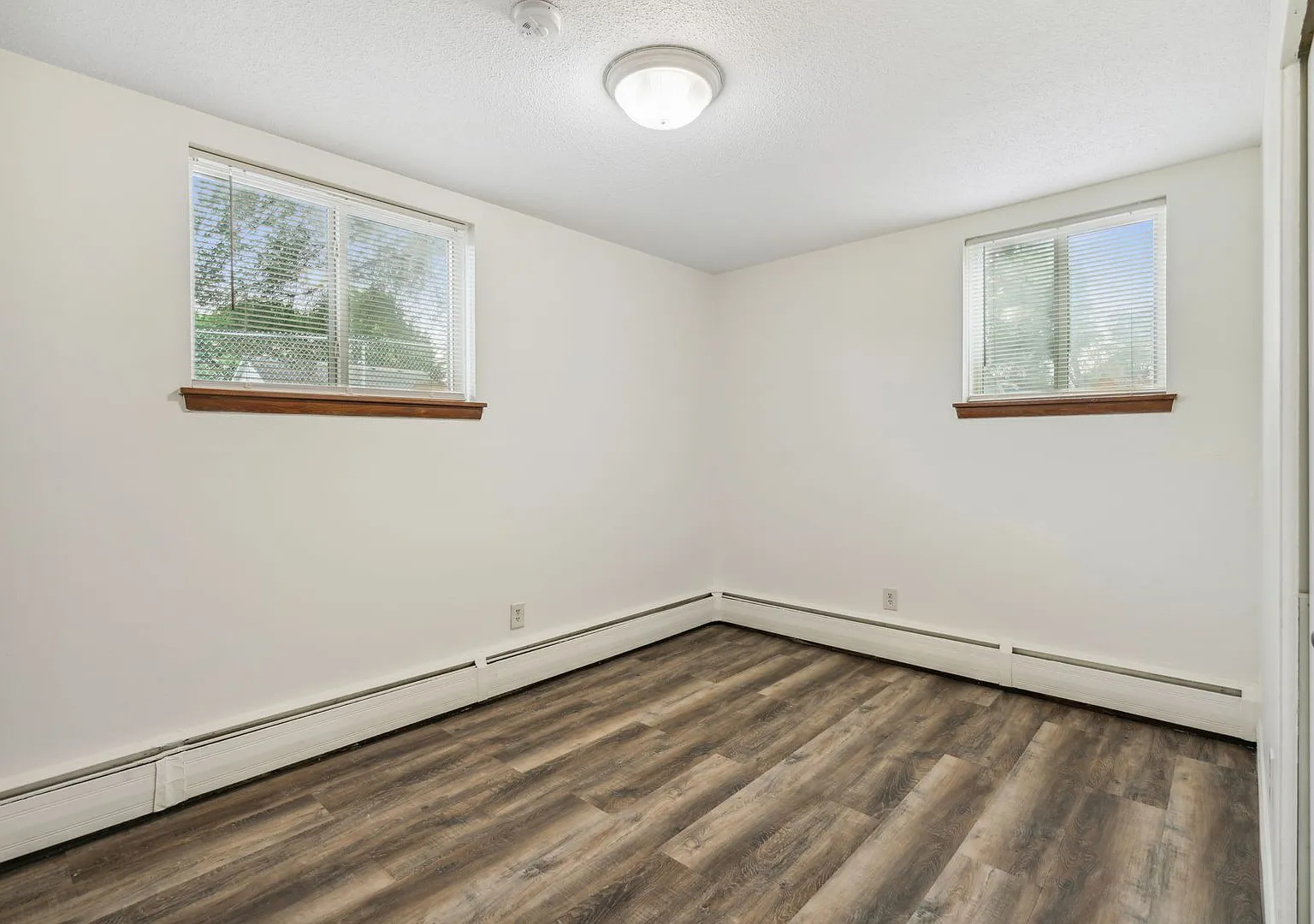 5547 Lyndale Ave N — Photo 3