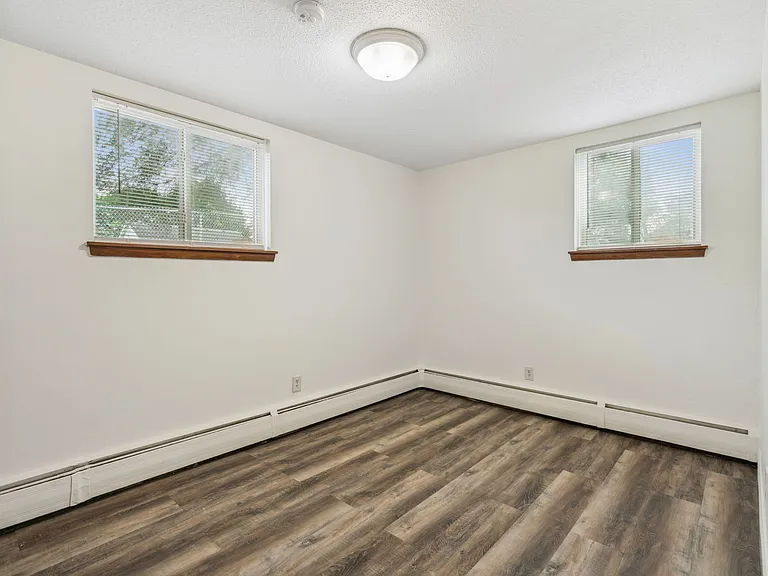 5547 Lyndale Ave N — Photo 3