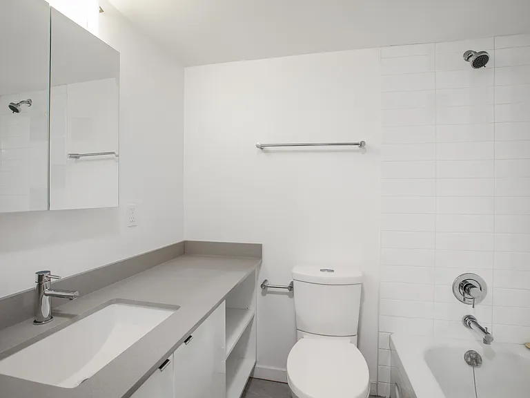 1750 Davie St #401 — Photo 9