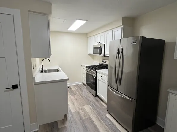 577 Pine Line Dr, Pittsburgh, PA 15237