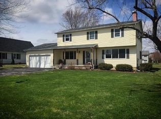 14 Smith St, Rouses Pt, NY 12979