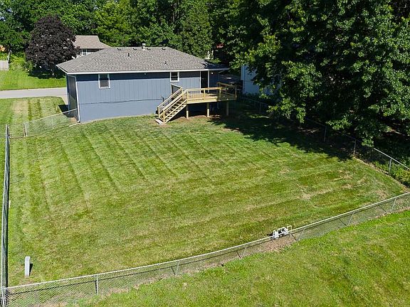 2nd image of 2807 N 110th Ter
